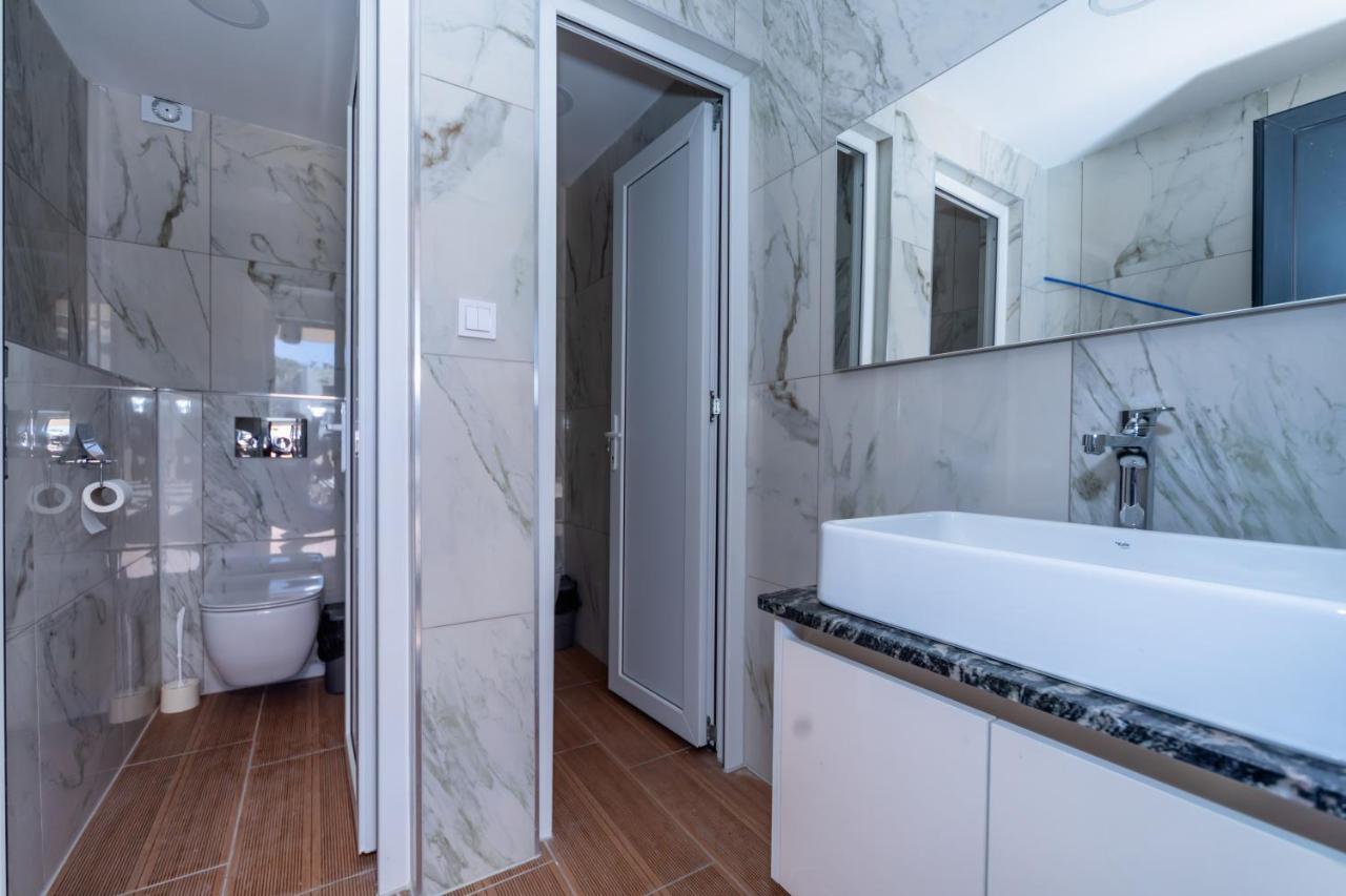 N Hotel Сутоморе Экстерьер фото