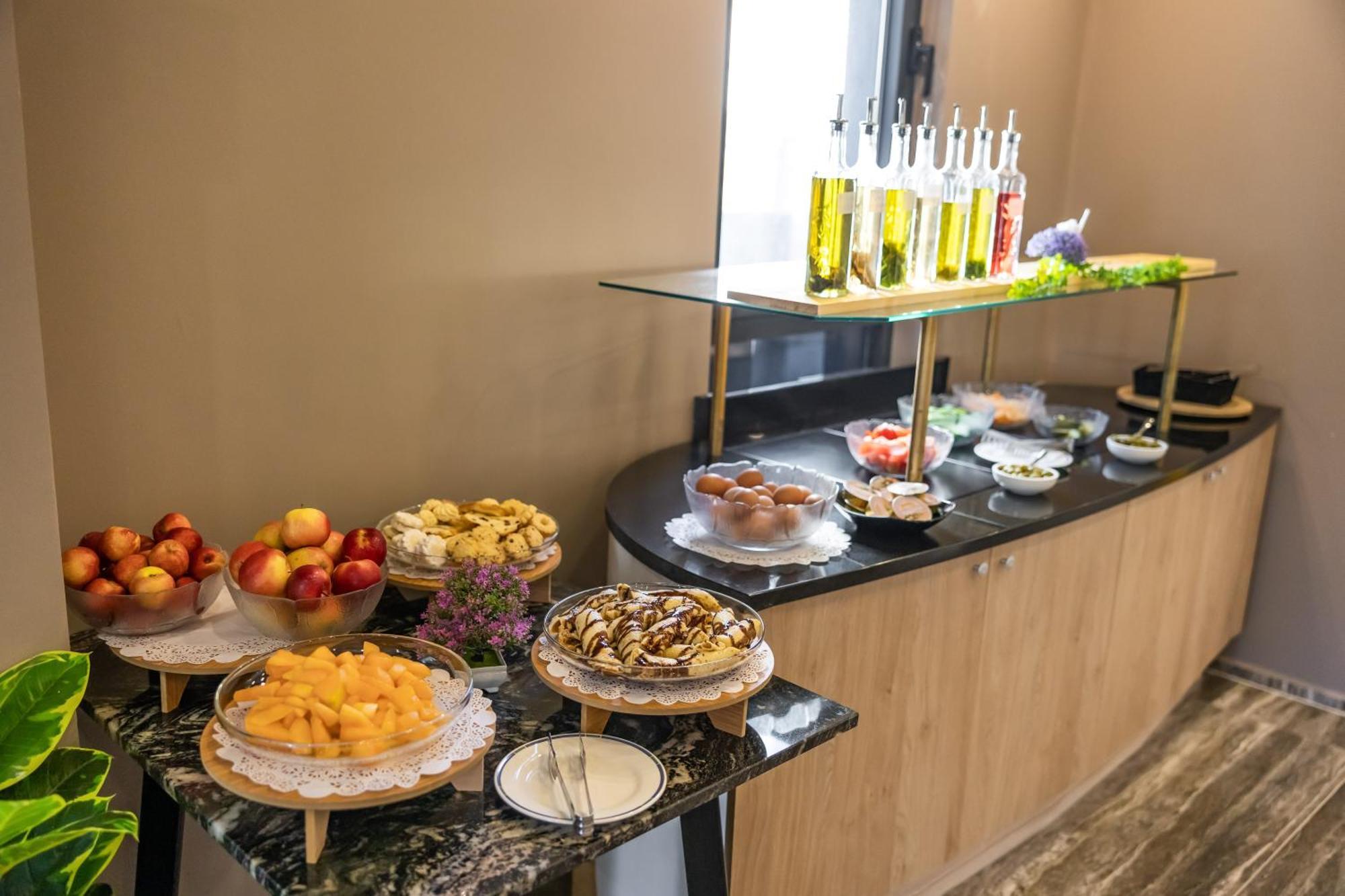 N Hotel Сутоморе Экстерьер фото